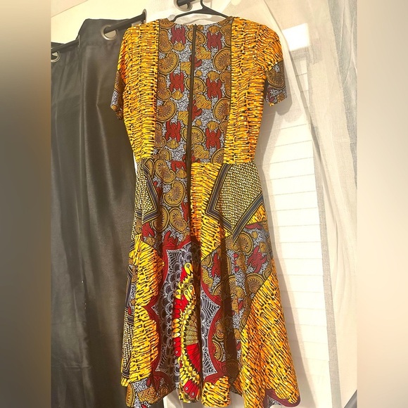 African Print Dress - Picture 3 of 8